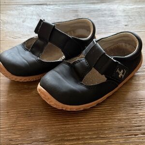 L-Run Classic Black girl’s Maryjane lightweight Shoes with Velcro Strap